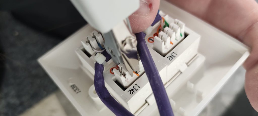 39D Network Socket Termination